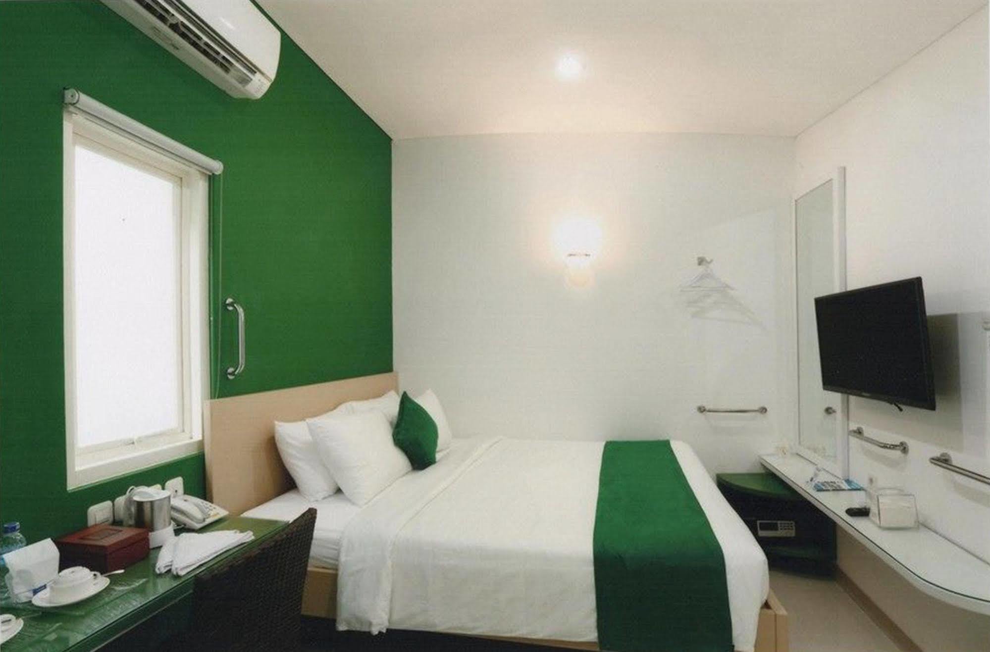 Ara 2* Kuta Lombok
